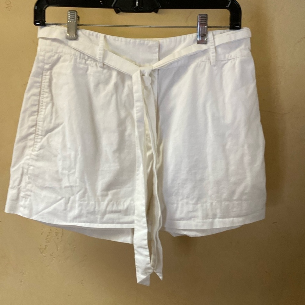 Sz 6 Draper James White 100% Cotton Shorts w/Pockets EUC!